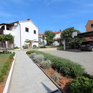 Mirela Rovinj